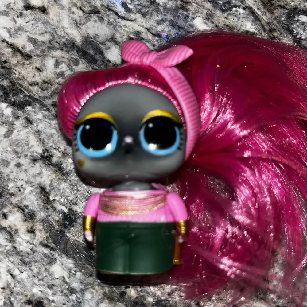 LOL Suprise! Hair Hair Hair Series 2 Brass Kitty With Accessories